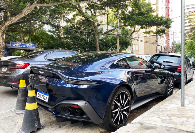 Aston Martin V8 Vantage 2018