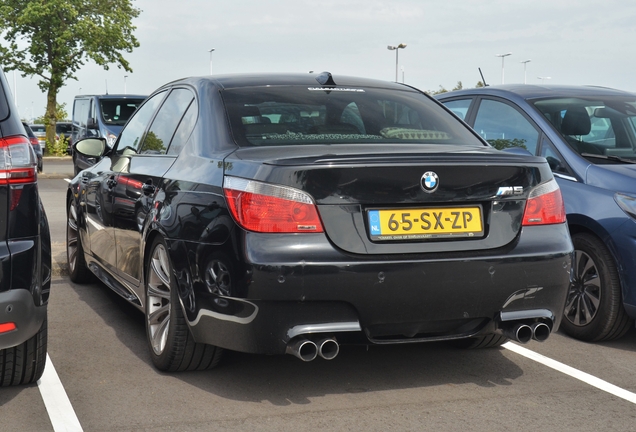 BMW M5 E60 2005