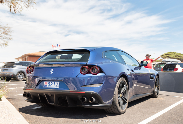 Ferrari GTC4Lusso