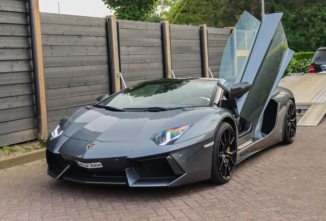 Lamborghini Aventador LP700-4 Roadster