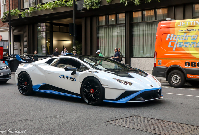 Lamborghini Huracán LP640-2 STO