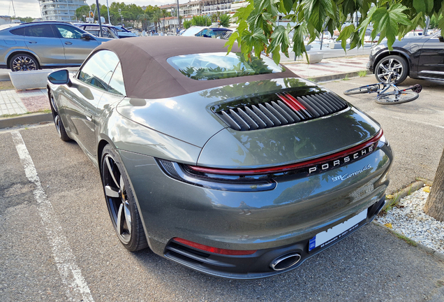 Porsche 992 Carrera 4S Cabriolet