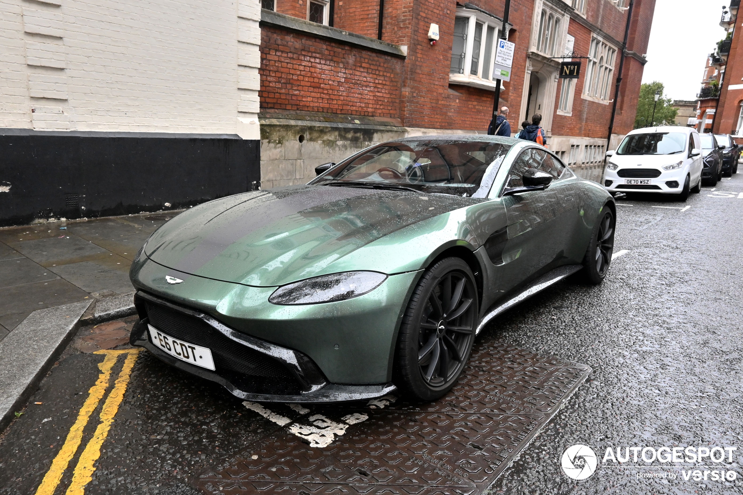 Aston Martin V8 Vantage AMR 2019