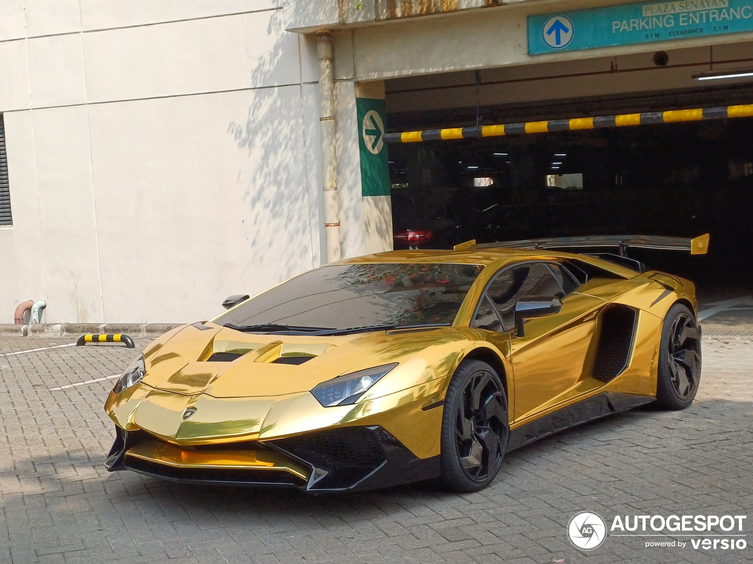 Over de top Aventador