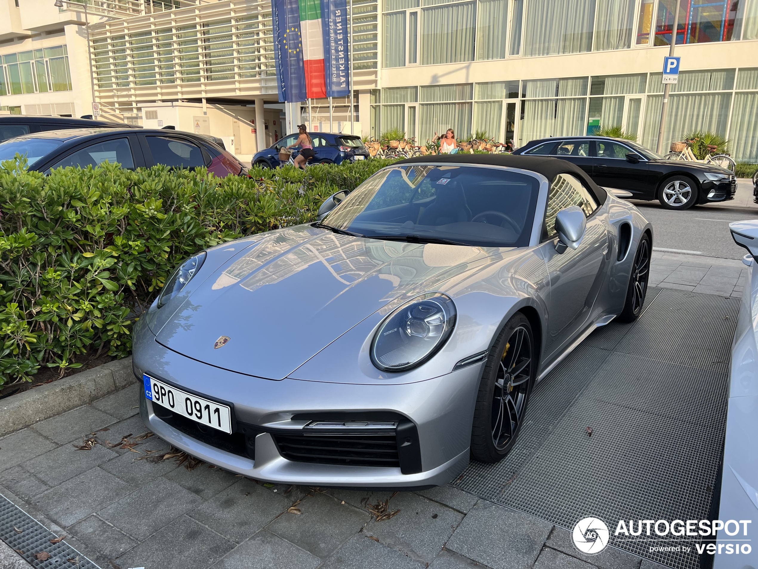 Porsche 992 Turbo S Cabriolet