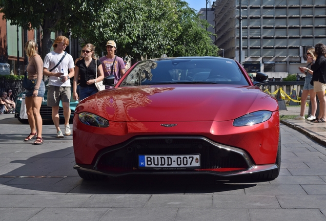 Aston Martin V8 Vantage 2018