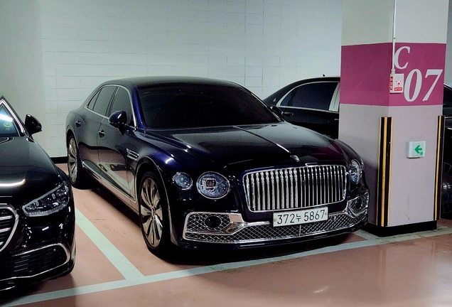 Bentley Flying Spur V8 2021