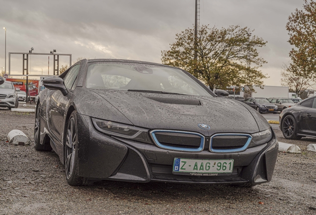 BMW i8