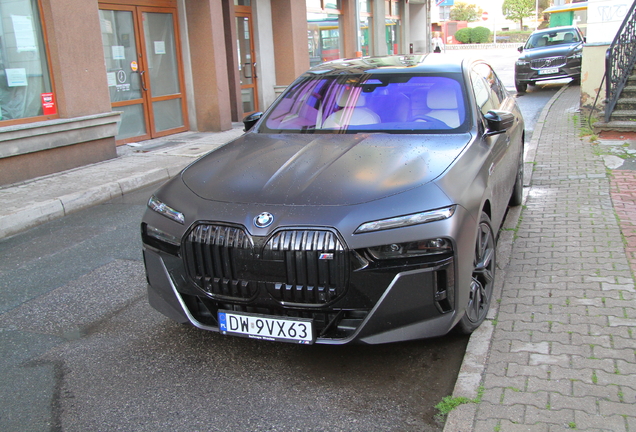 BMW M760e xDrive