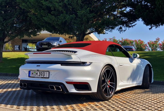 Porsche 992 Turbo Cabriolet