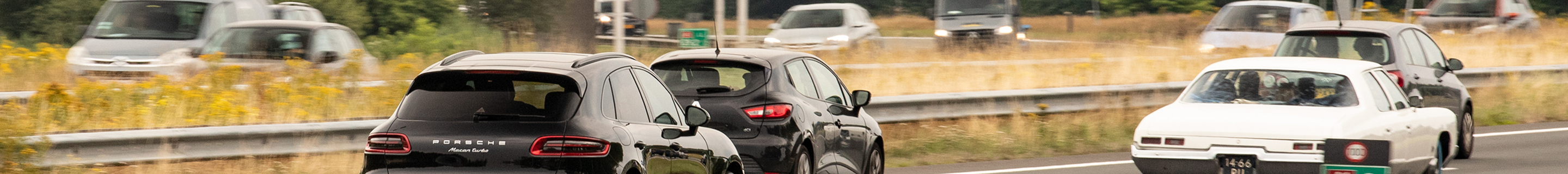 Porsche 95B Macan Turbo