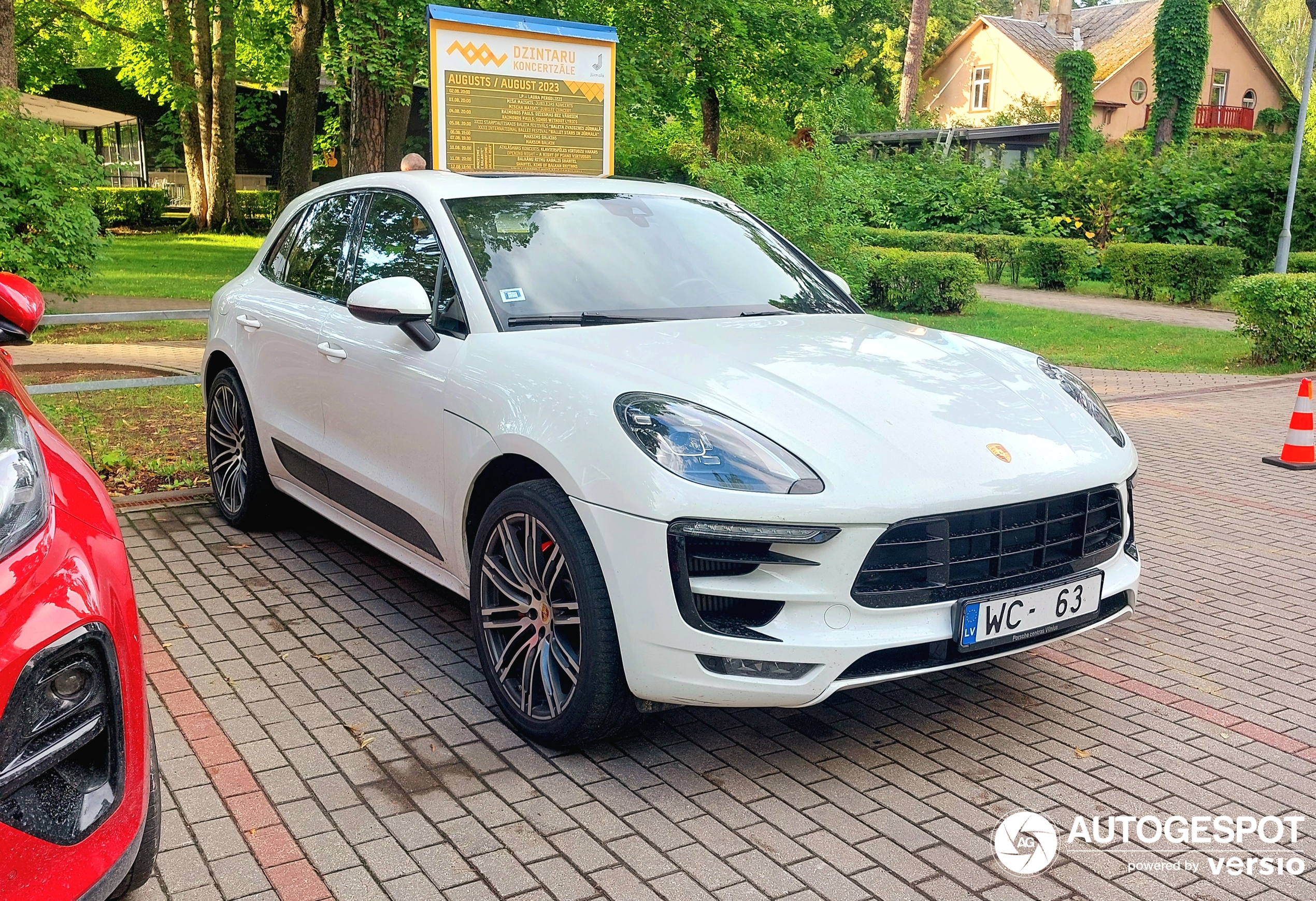 Porsche 95B Macan GTS