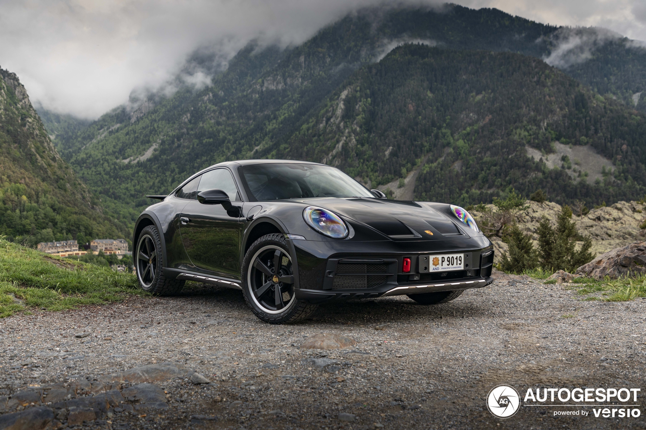 Porsche 992 Dakar