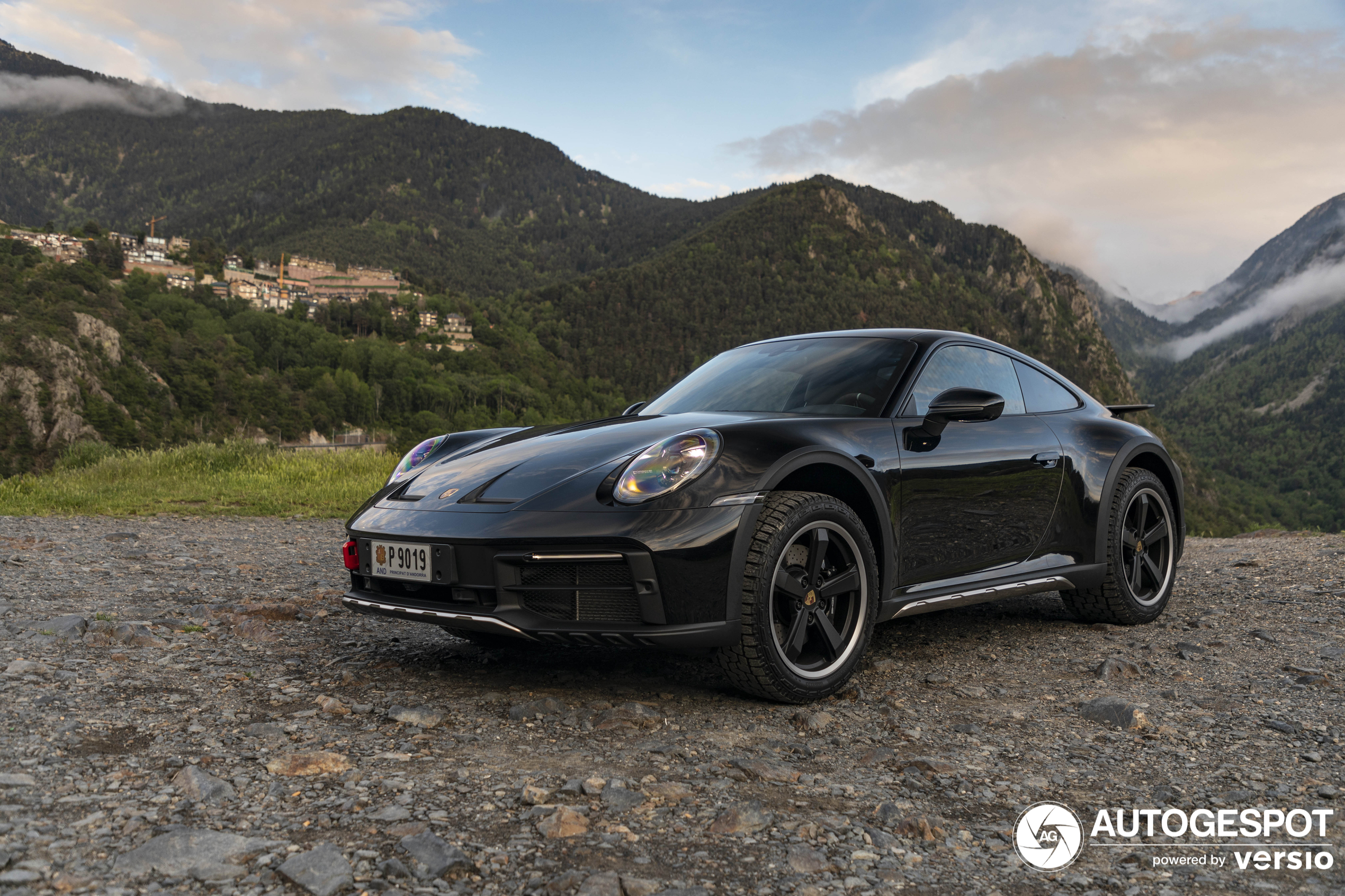 Porsche 992 Carrera 2021 - elferspot.com - Marketplace for
