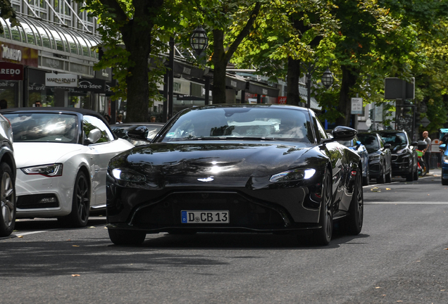 Aston Martin V8 Vantage 2018