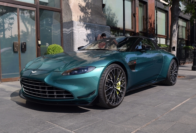 Aston Martin V8 Vantage Formula 1 Edition Roadster