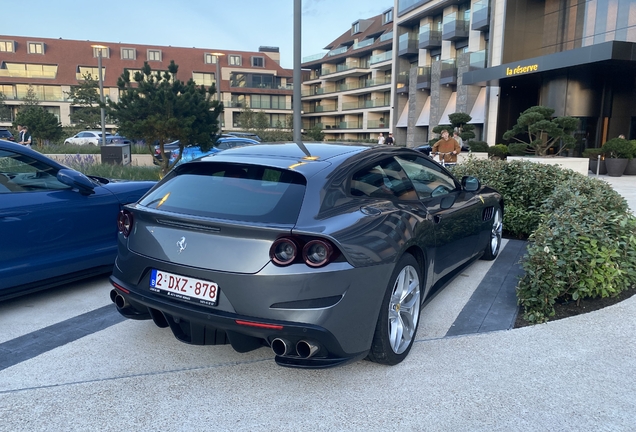 Ferrari GTC4Lusso T