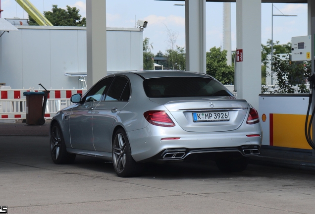 Mercedes-AMG E 63 S W213