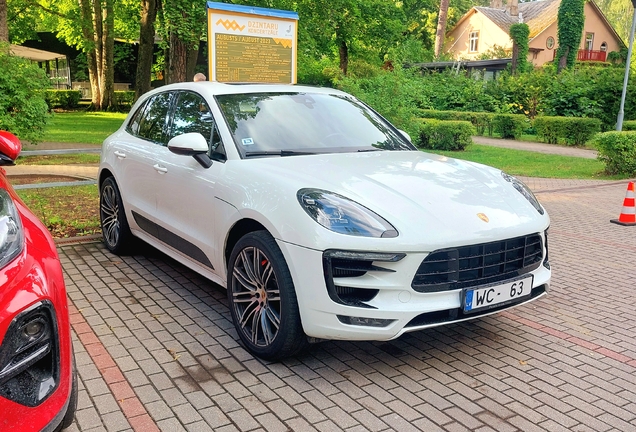 Porsche 95B Macan GTS