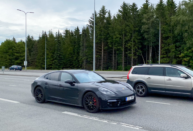 Porsche 971 Panamera Turbo