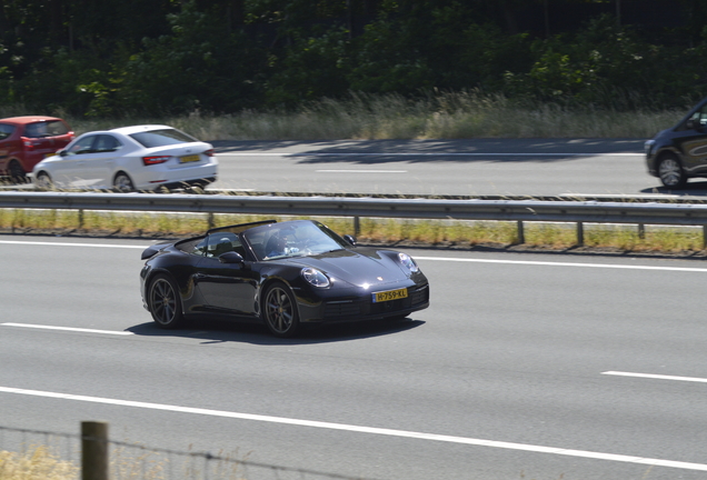 Porsche 992 Carrera 4S Cabriolet