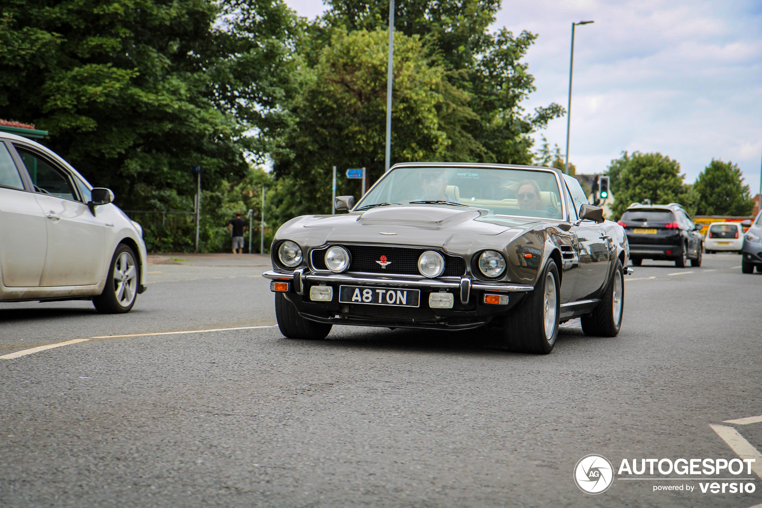 Aston Martin V8 Volante Series 1 (1978-1986)