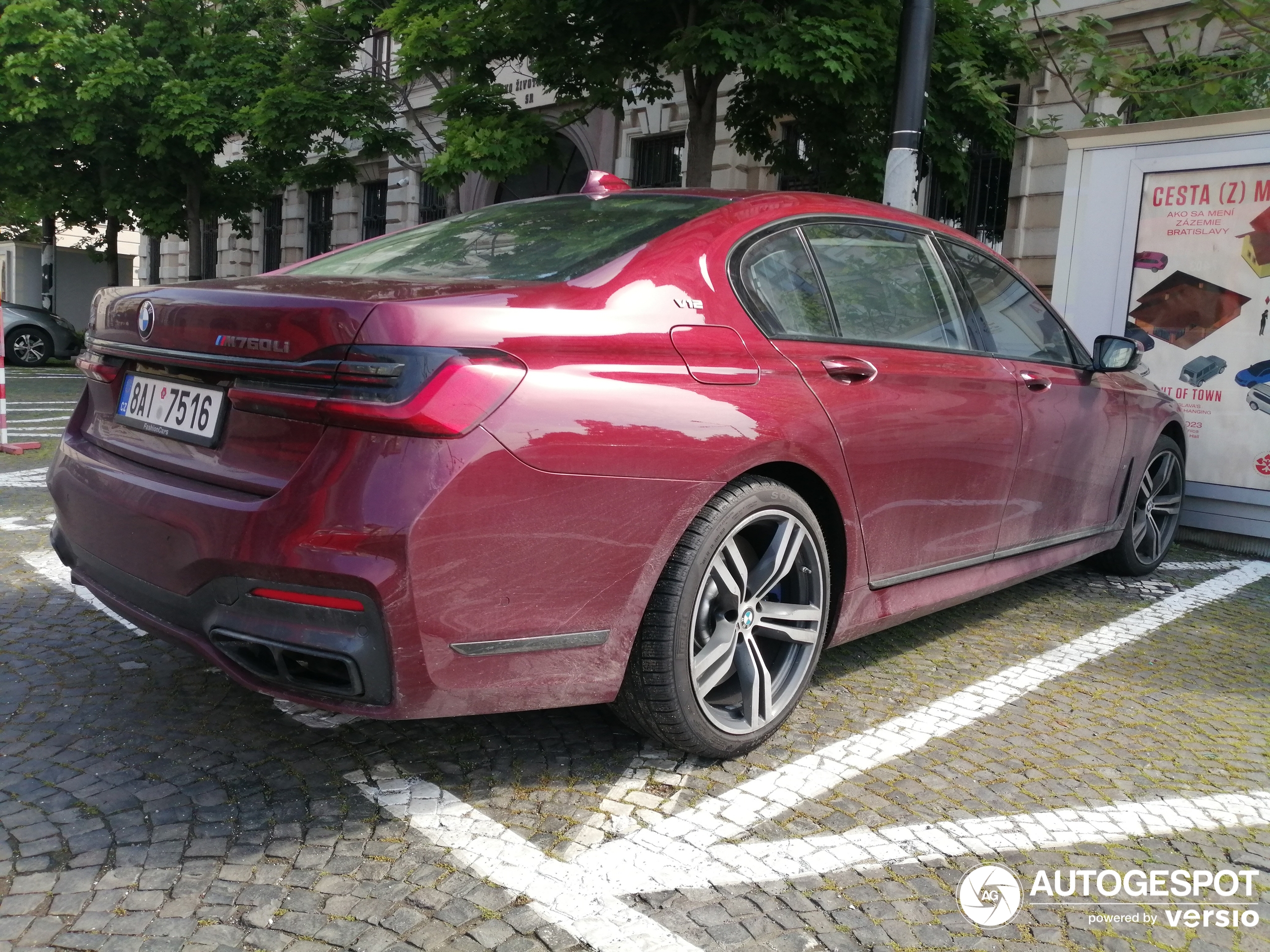 BMW M760Li xDrive 2019