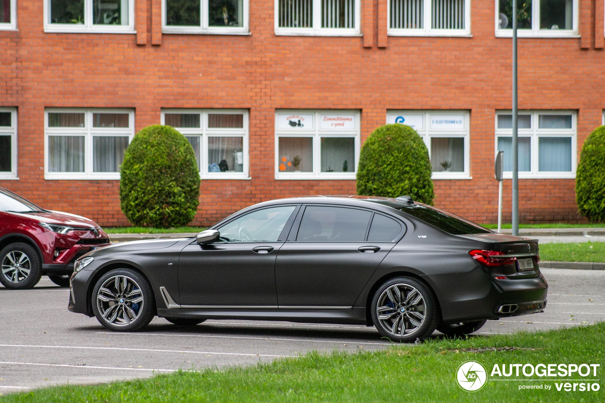 BMW M760Li xDrive