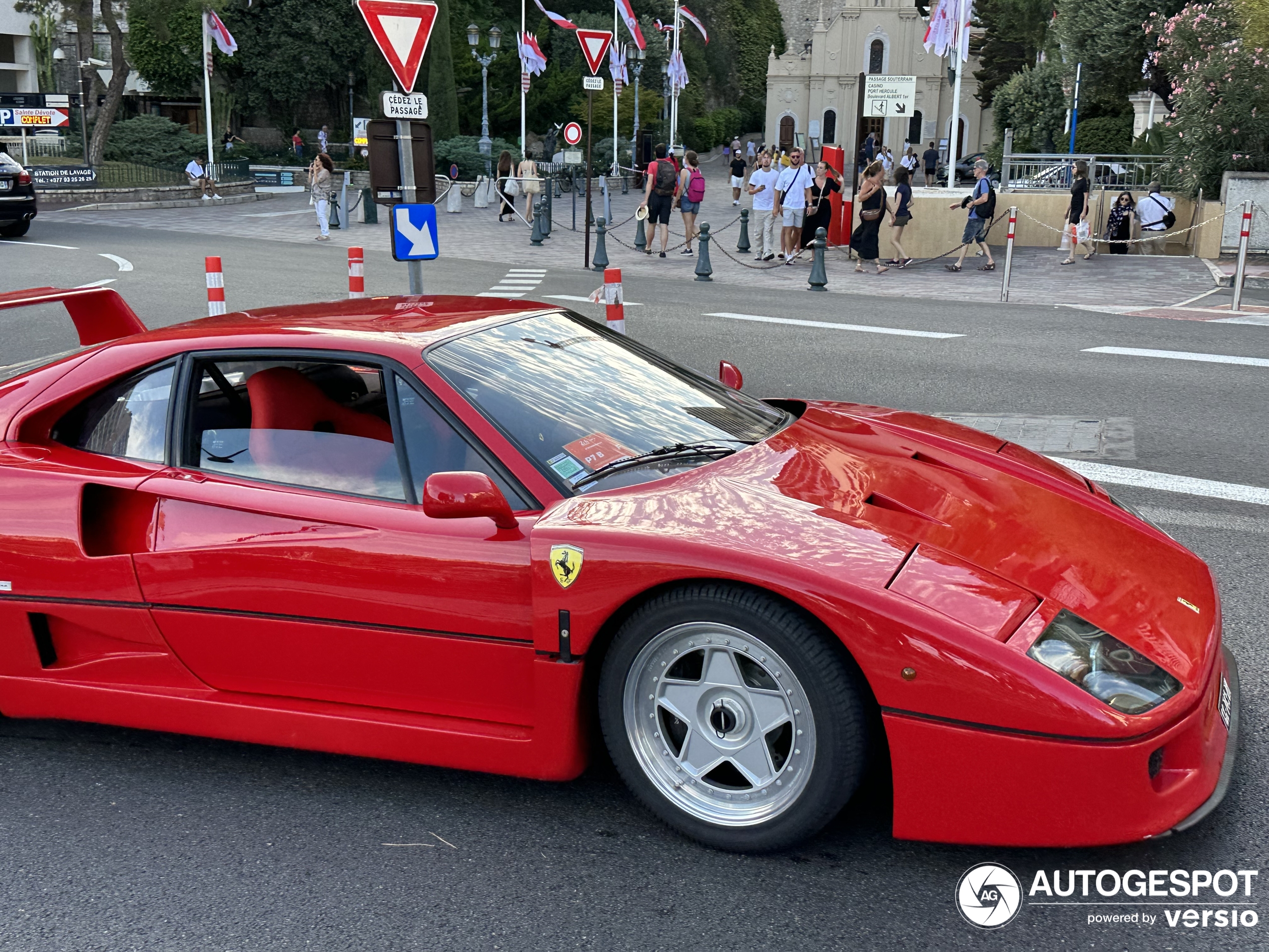 Ferrari F40 - 26 August 2023 - Autogespot