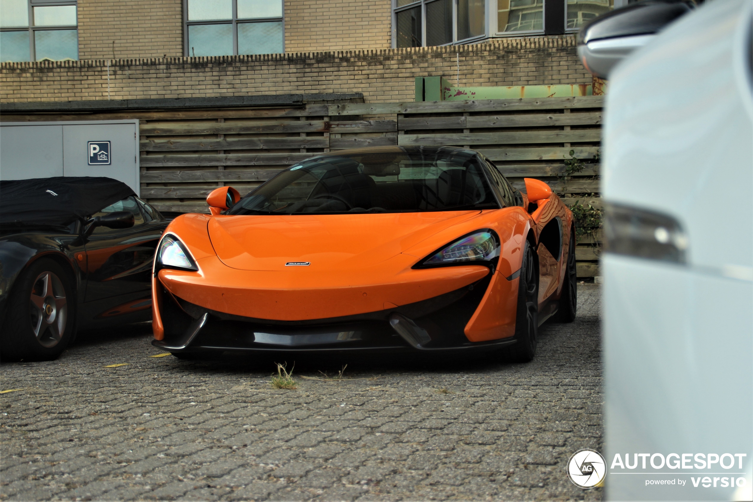 McLaren 570S