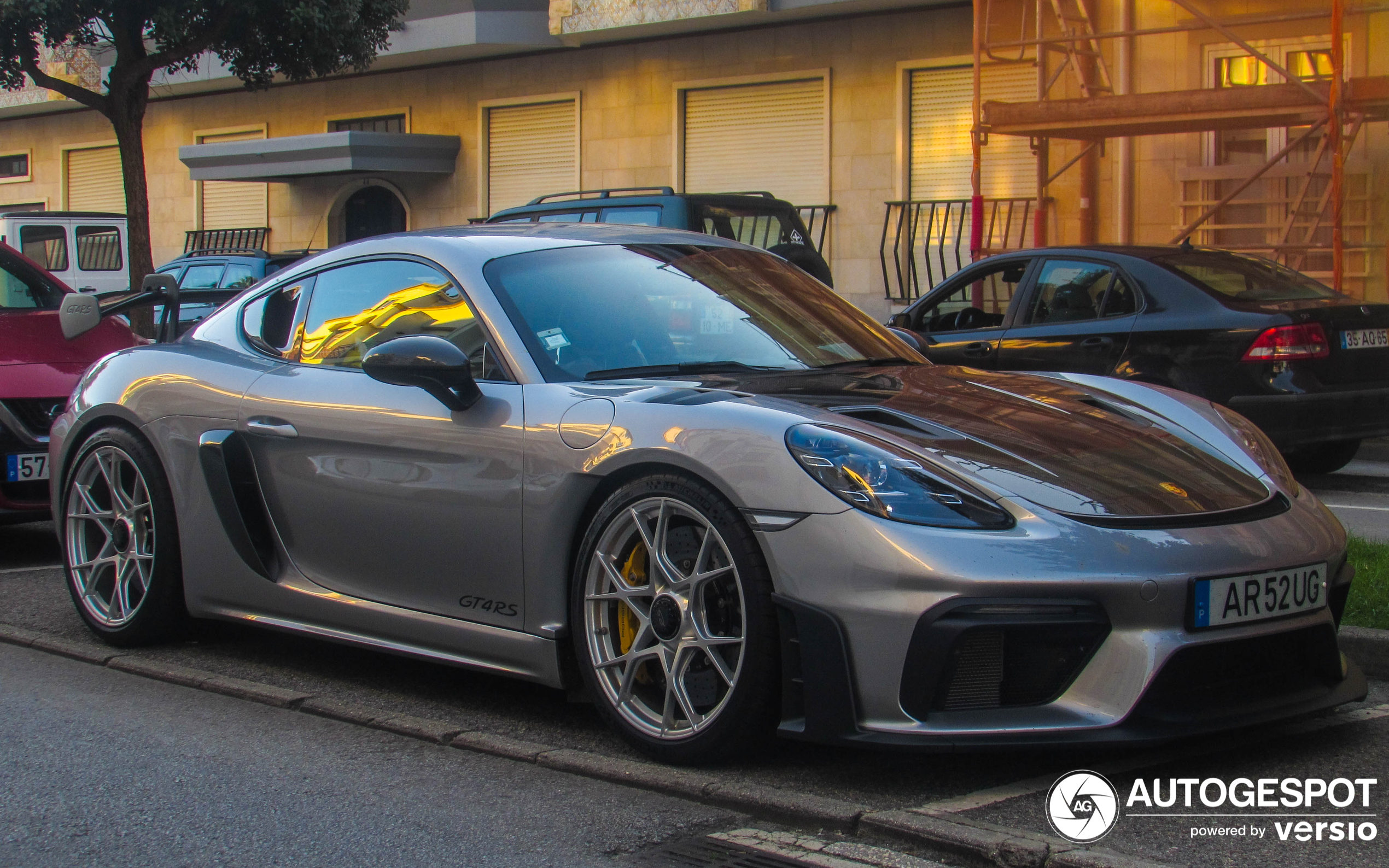 Porsche 718 Cayman GT4 RS Weissach Package