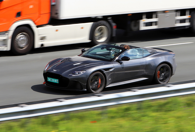 Aston Martin DBS Superleggera Volante