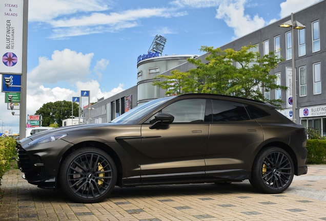 Aston Martin DBX707