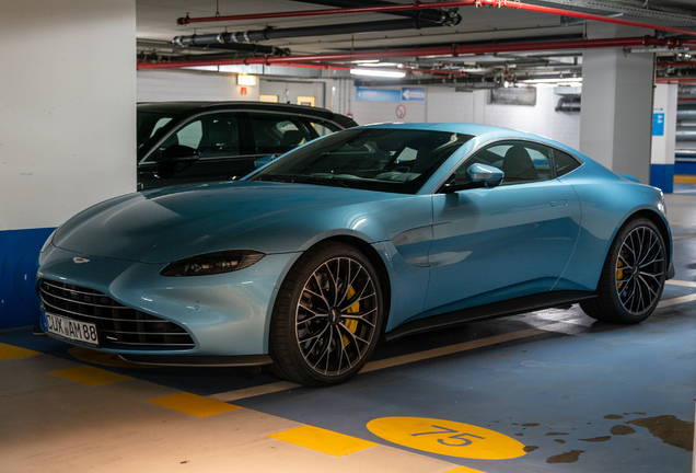 Aston Martin V8 Vantage 2018