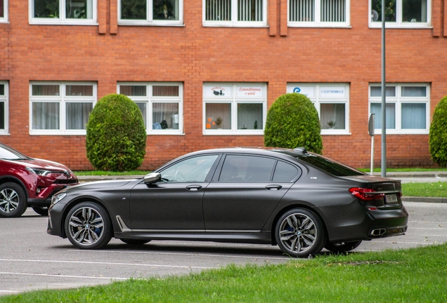 BMW M760Li xDrive