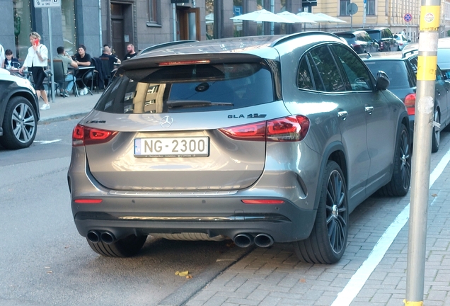 Mercedes-AMG GLA 45 S 4MATIC+ H247