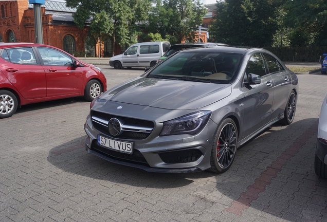 Mercedes-Benz CLA 45 AMG C117