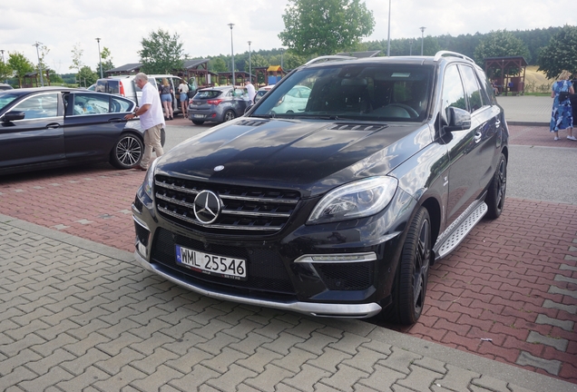 Mercedes-Benz ML 63 AMG W166