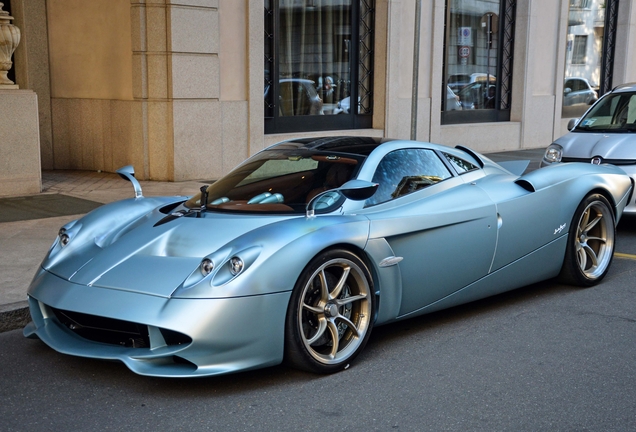 Pagani Huayra Codalunga