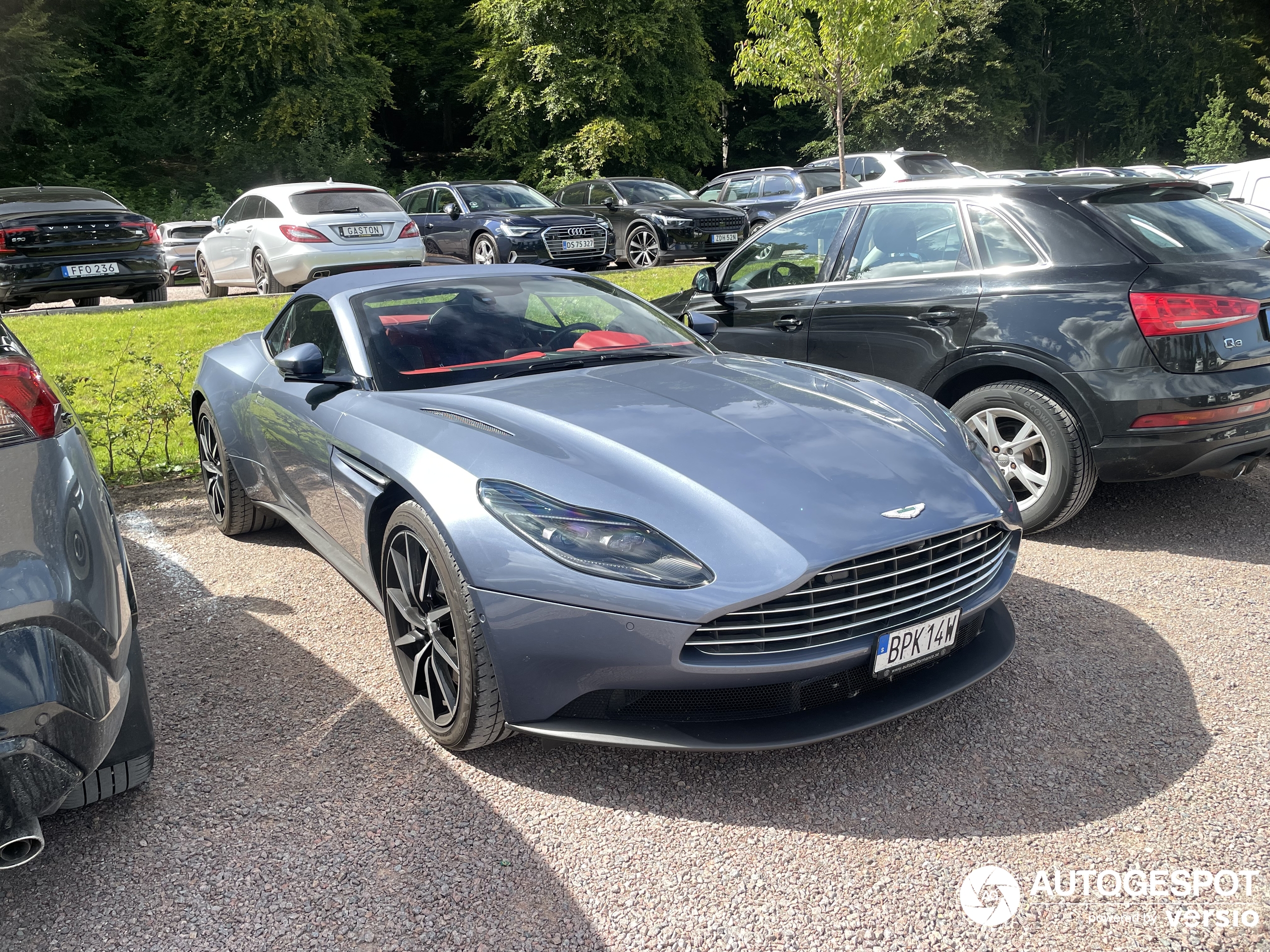 Aston Martin DB11 V8 Volante