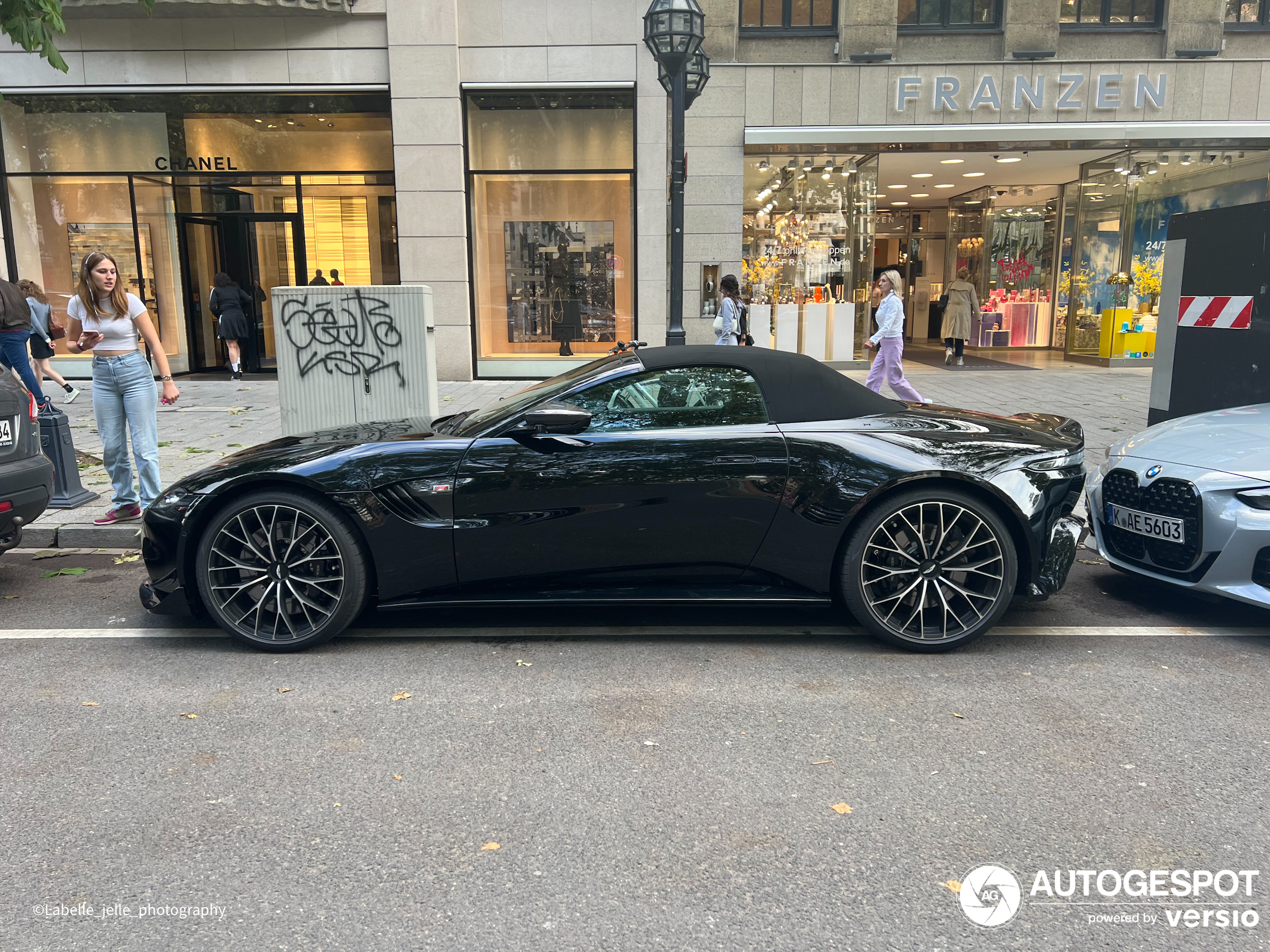 Aston Martin V8 Vantage Formula 1 Edition Roadster