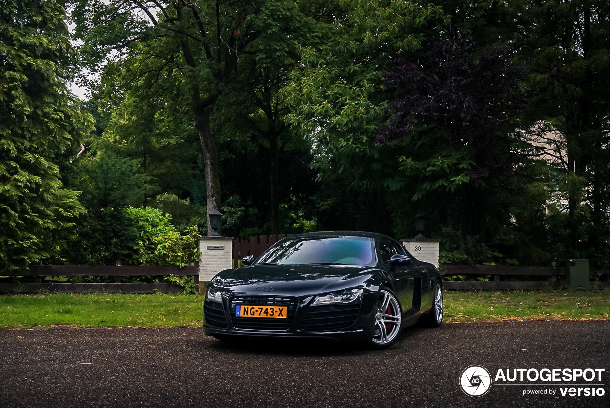 Audi R8