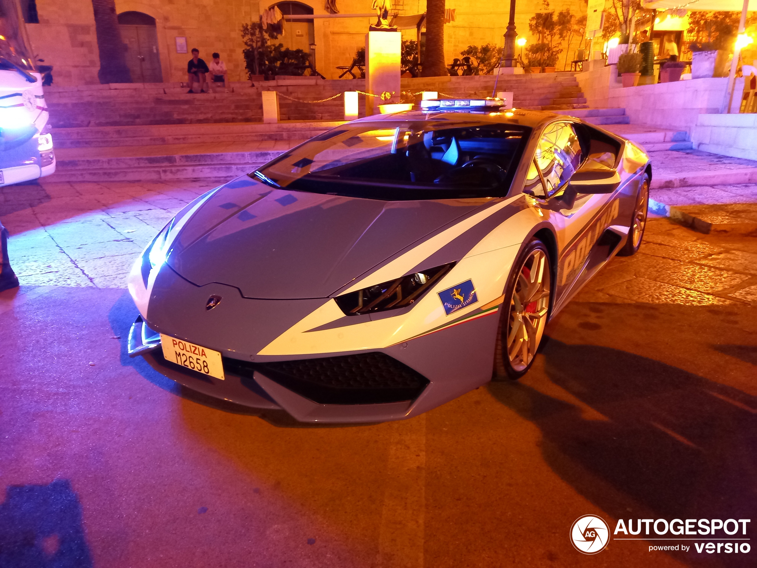 A Lamborghini as a Transport Vehicle for Organs