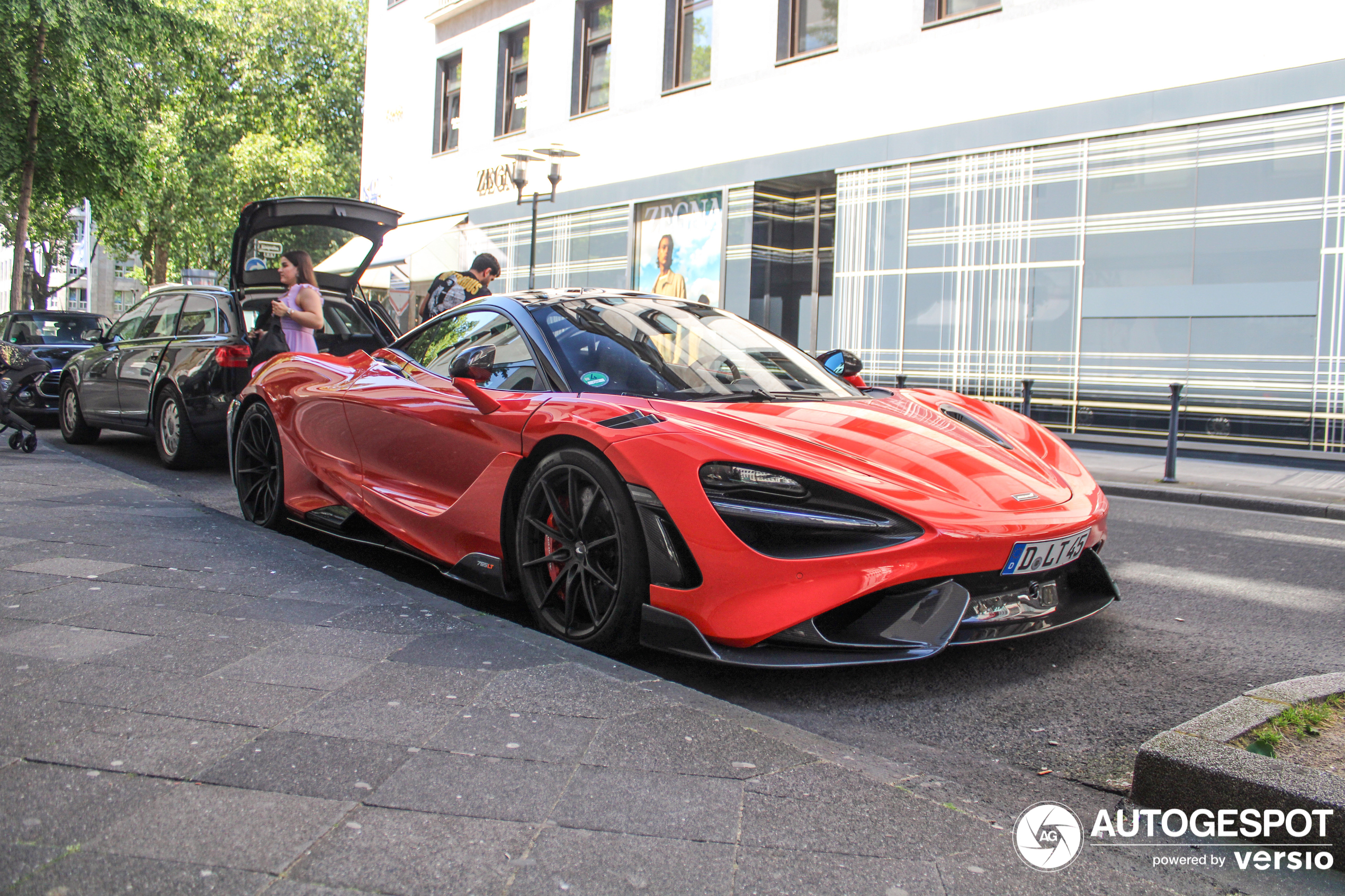 McLaren 765LT