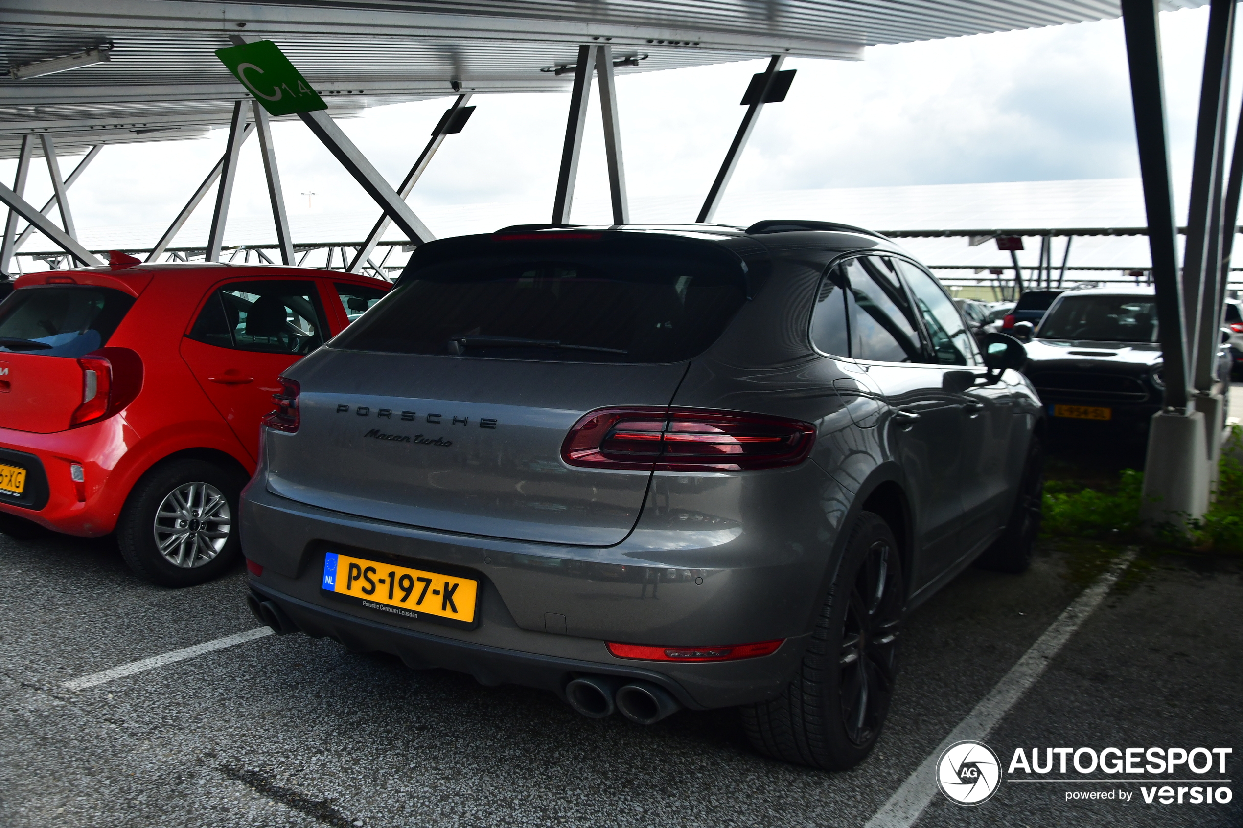 Porsche 95B Macan Turbo