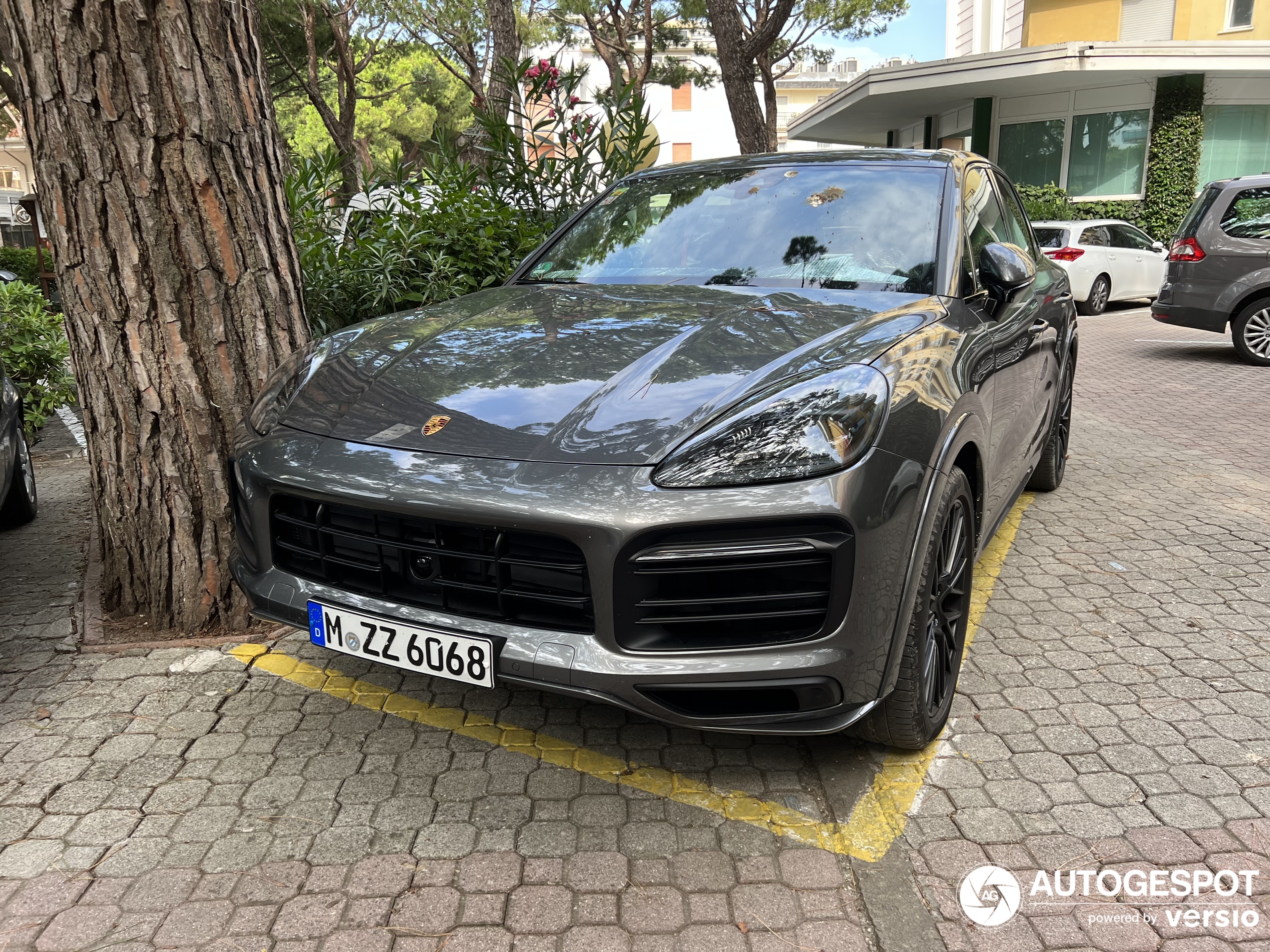 Porsche 9YA Cayenne GTS