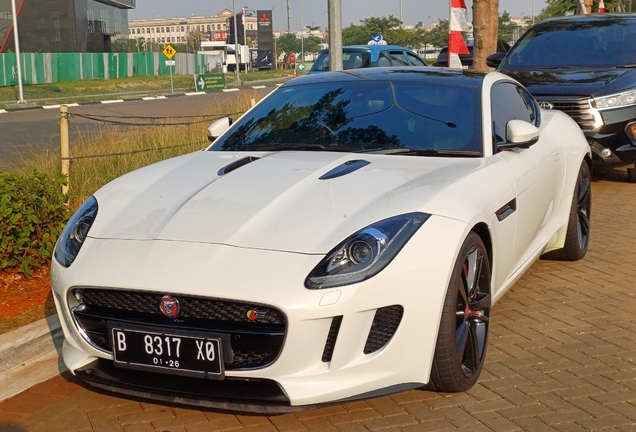 Jaguar F-TYPE S Coupé