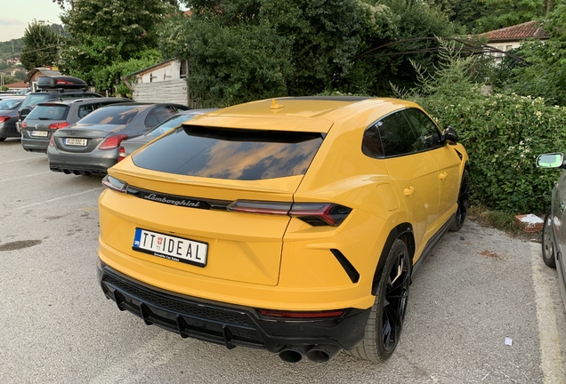 Lamborghini Urus