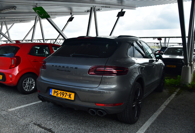 Porsche 95B Macan Turbo