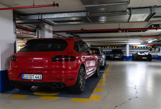 Porsche 95B Macan Turbo